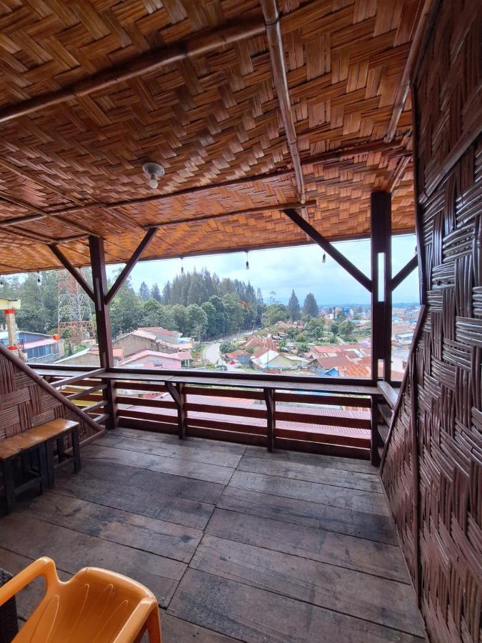 Ron'S Guest House Berastagi Backpacker Rooms Esterno foto