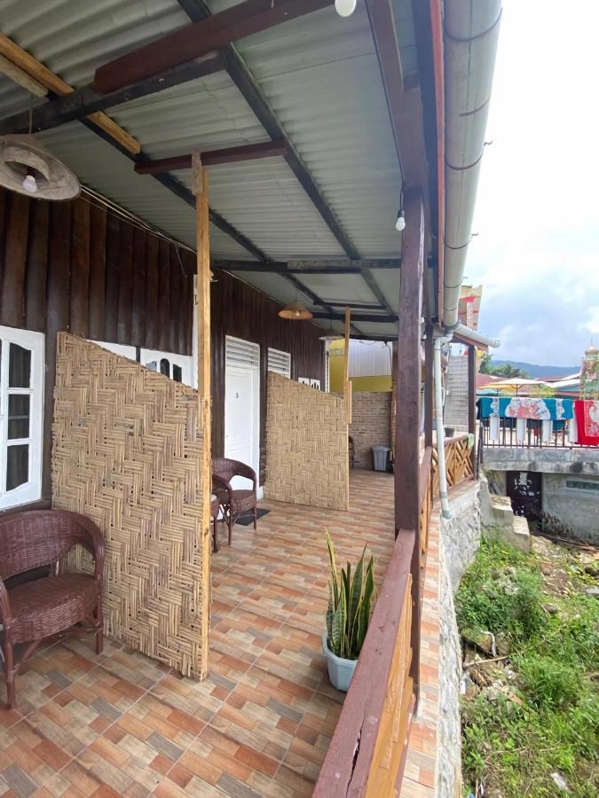 Ron'S Guest House Berastagi Backpacker Rooms Esterno foto