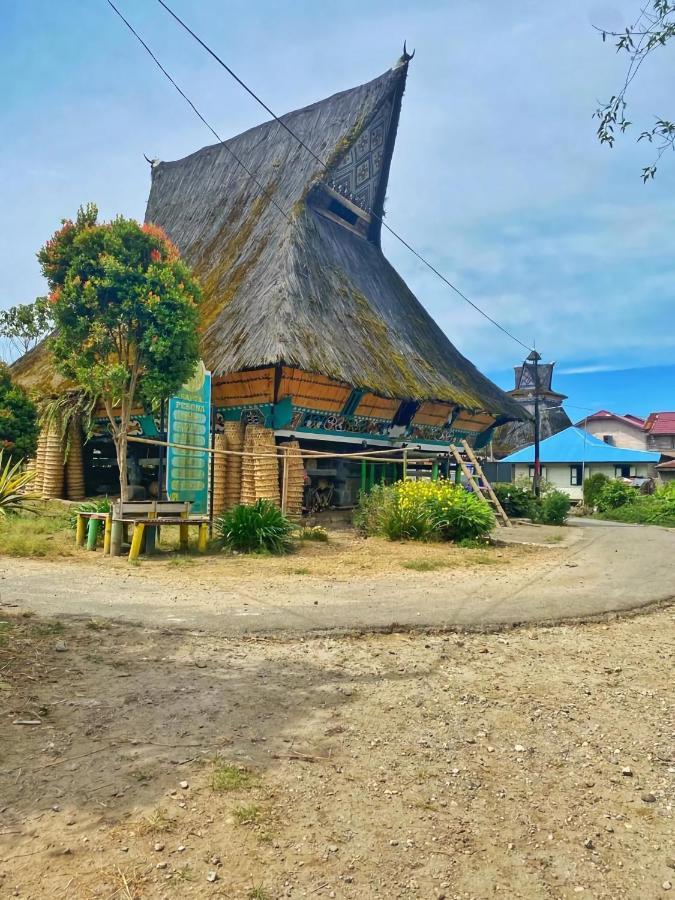 Ron'S Guest House Berastagi Backpacker Rooms Esterno foto